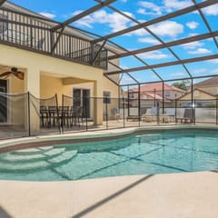 5 Bedrooms Vacation Home near Disney